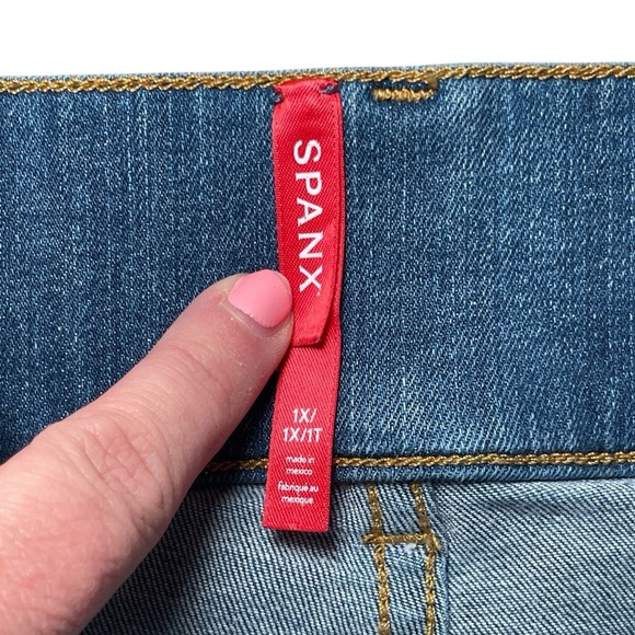 SPANX VINTAGE INDIGO FLARE Pull On Jeans 1X Stretch Denim Slimming High Rise - Picture 7 of 14